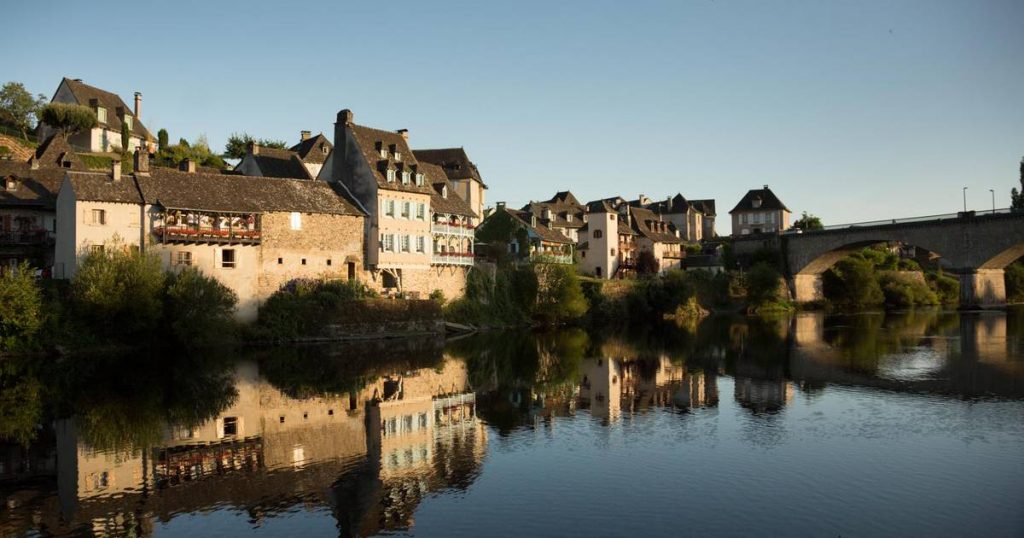 Camping le Gibanel : quels sont les villages à visiter en Vallée de la Dordogne ?