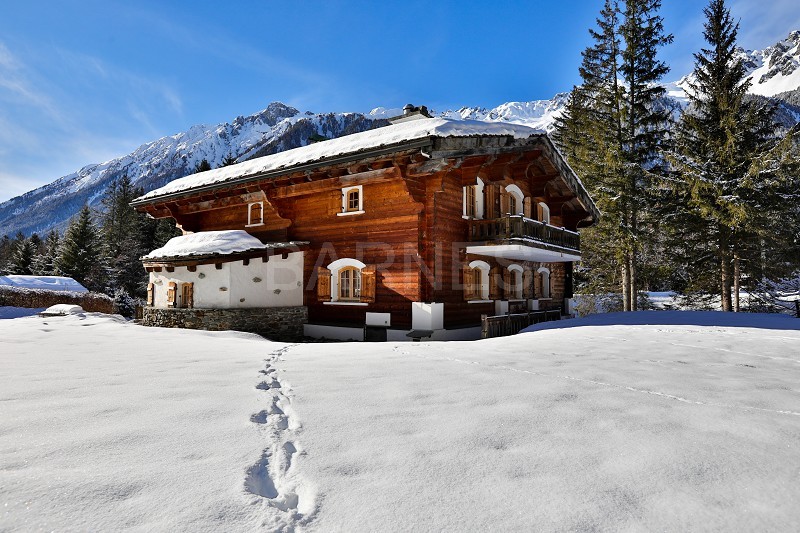 BARNES Mont-Blanc : louez votre chalet de luxe pendant la saison de ski à Combloux !